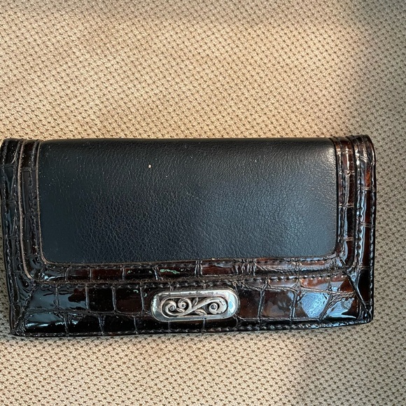 Brighton Leather Cross Body Bag - Picture 7 of 11